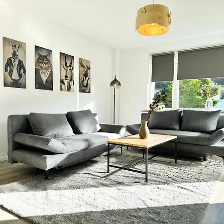 Lägenhet Grosszuegige - 6 Personen-3 Schlafzimmer- Parkplatz- Waschmaschine-2 Balkone