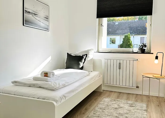 Grosszuegige - 6 Personen-3 Schlafzimmer- Parkplatz- Waschmaschine-2 Balkone 公寓 沃尔夫