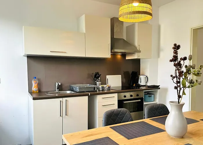 公寓 Grosszuegige - 6 Personen-3 Schlafzimmer- Parkplatz- Waschmaschine-2 Balkone